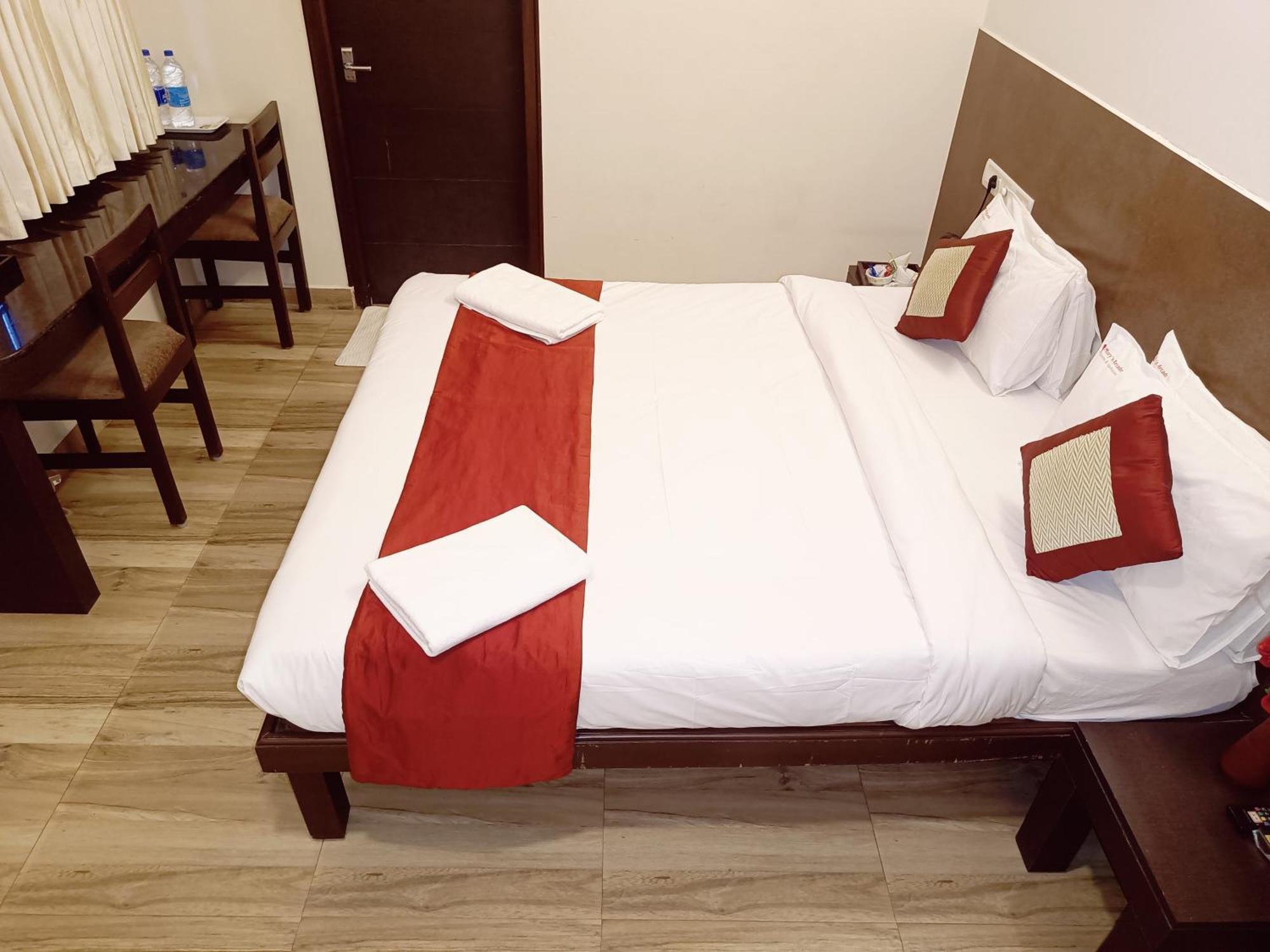 Hotel Marys Arcade Thanjavur Ngoại thất bức ảnh